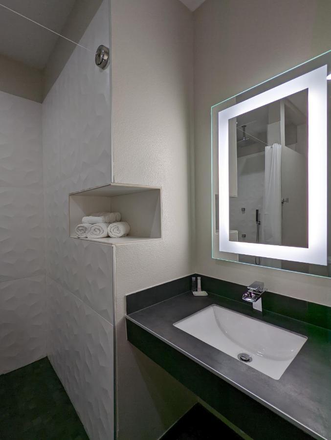 Crystal Inn Galena Park Bagian luar foto